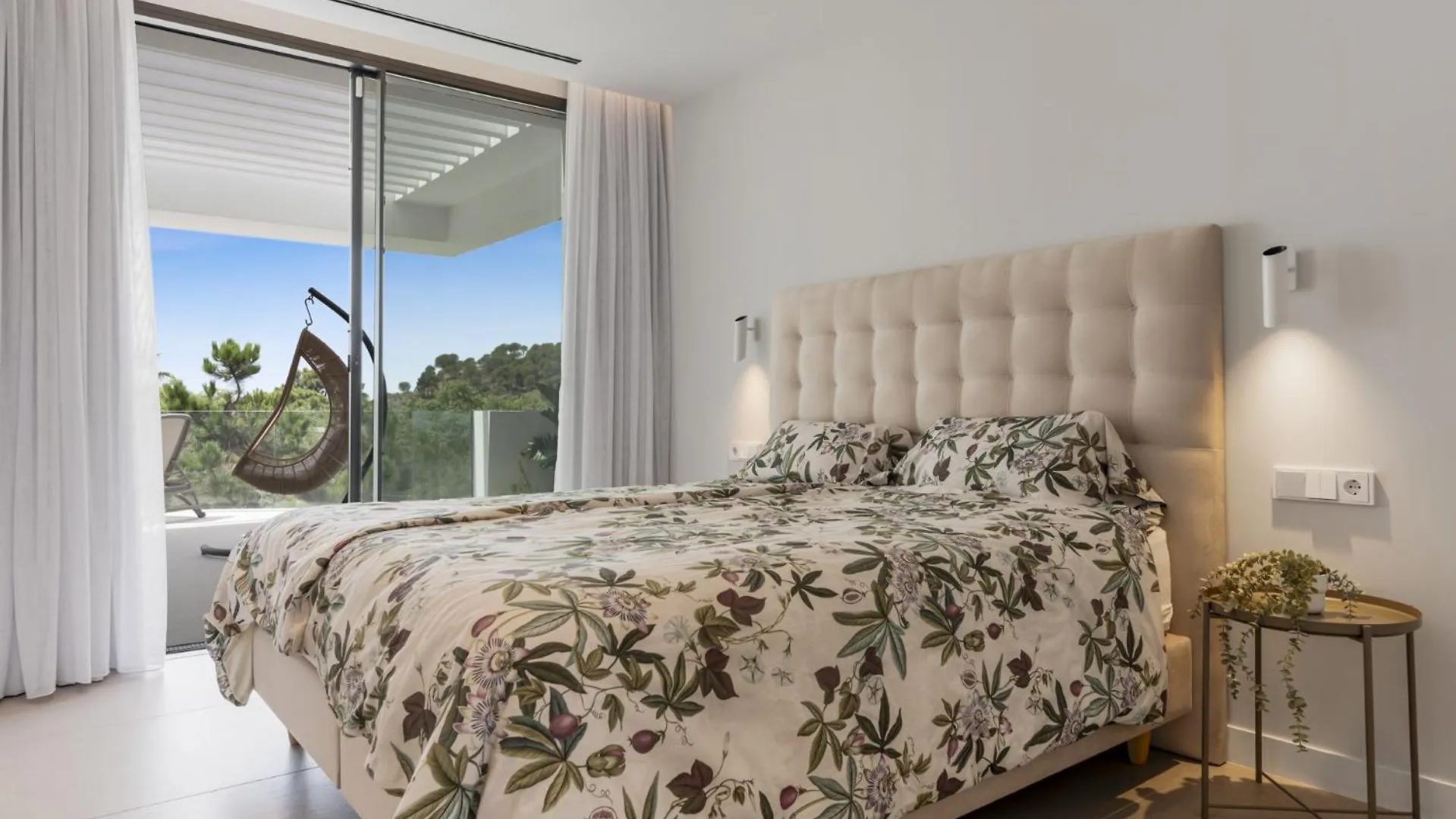 Villa Banus Heights Benahavis