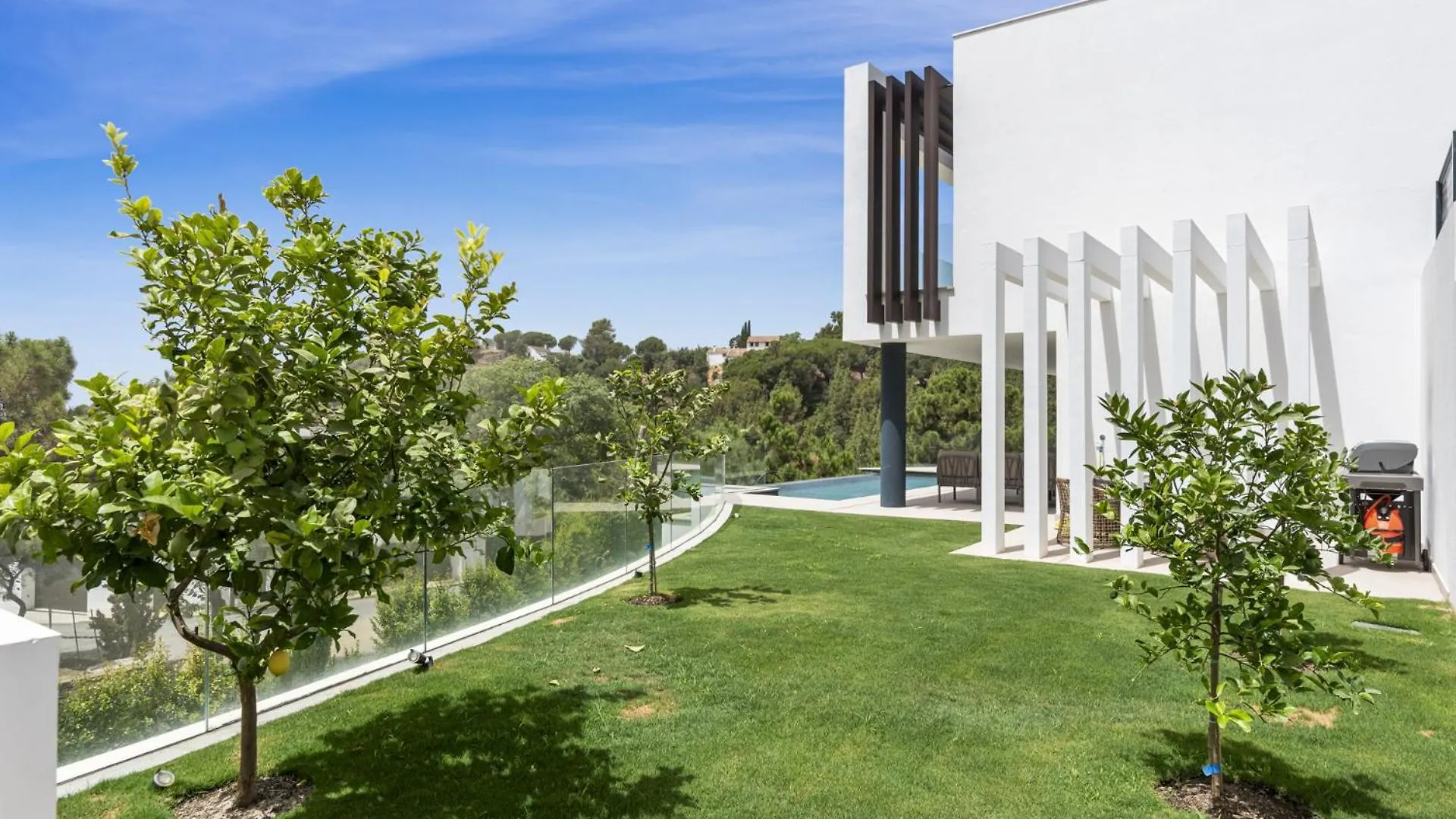 Villa Banus Heights Benahavis