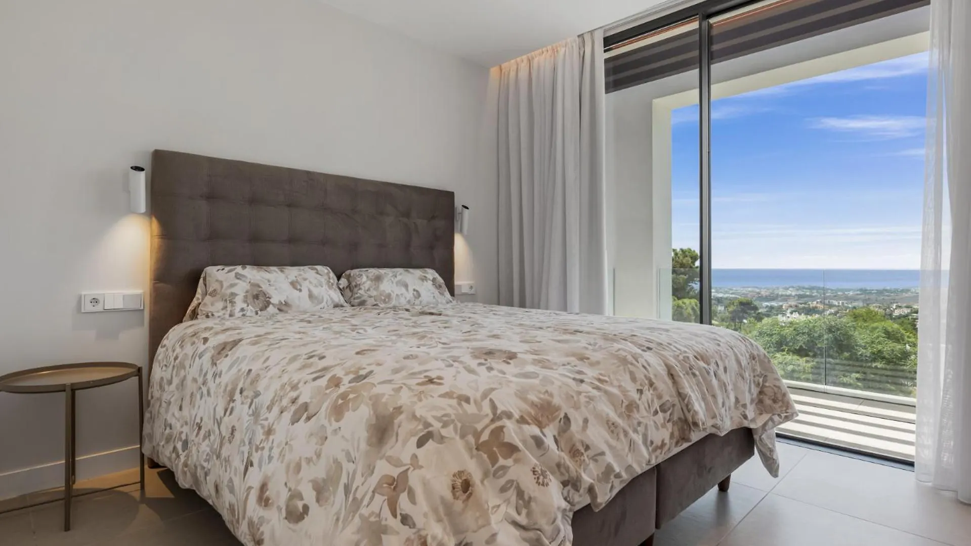 Villa Banus Heights Benahavís Spanien